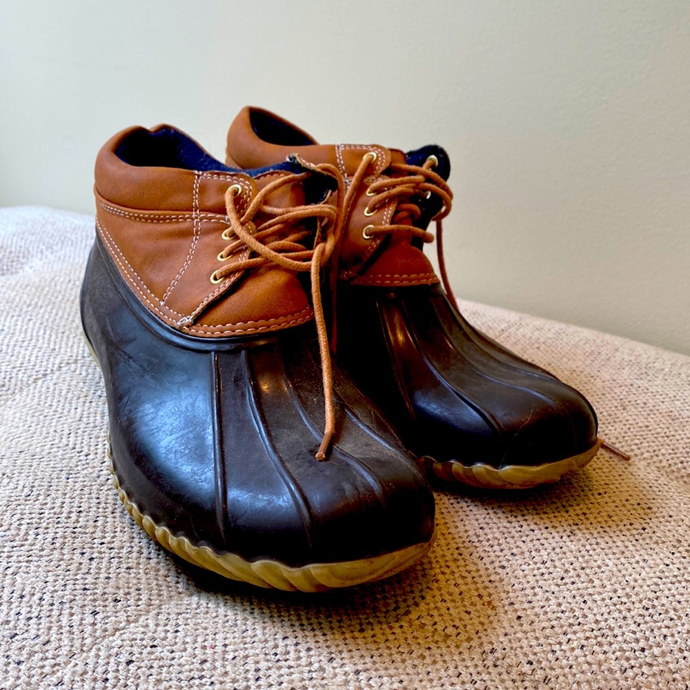 Tommy Hilfiger Duck Boot Size 10